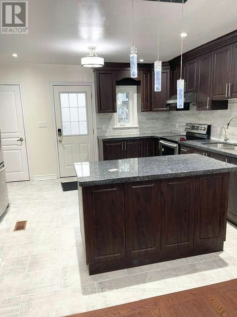 606 Coxwell Avenue, Toronto, ON, M4C 3B6 - 7