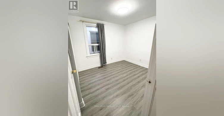 606 Coxwell Avenue, Toronto, ON, M4C 3B6 - 13