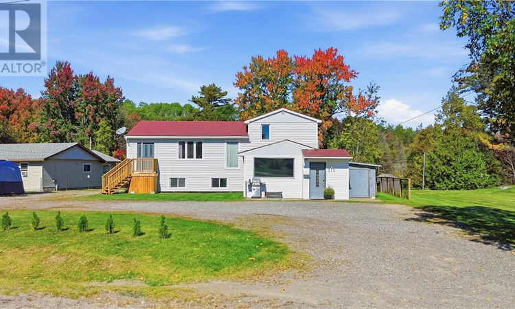 212 Riverside Drive W
