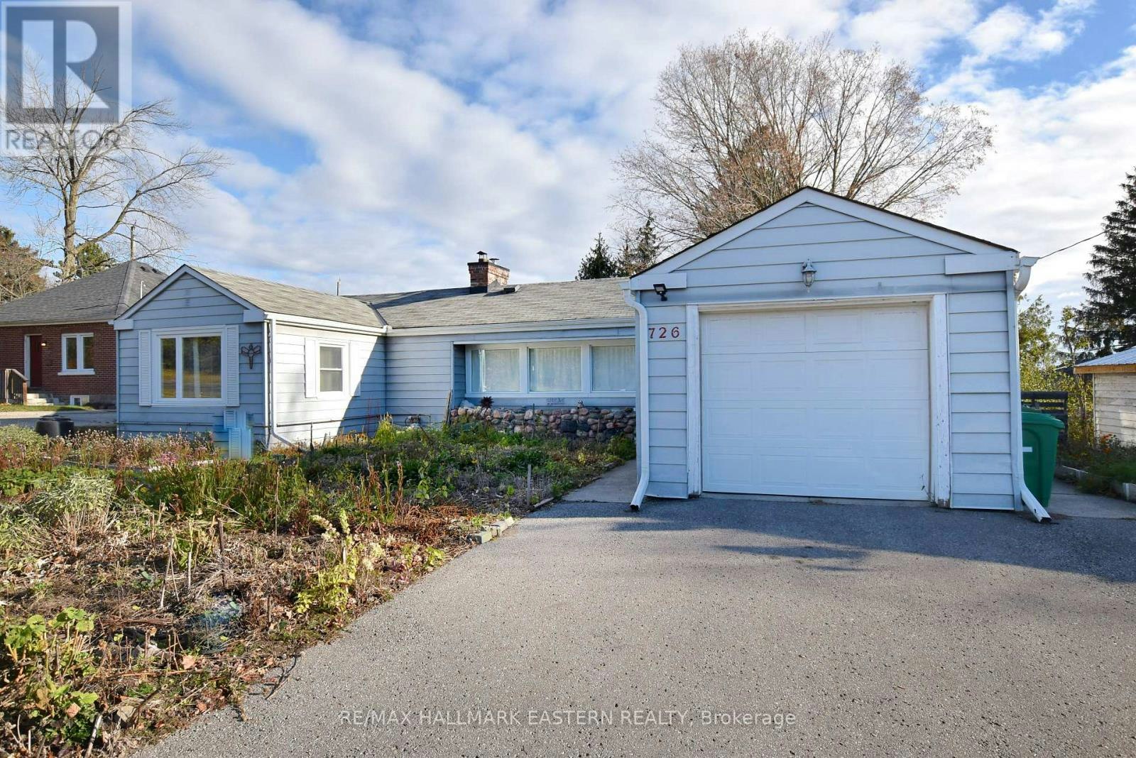 726 Fairbairn Street, Peterborough, ON, K9H 6B6