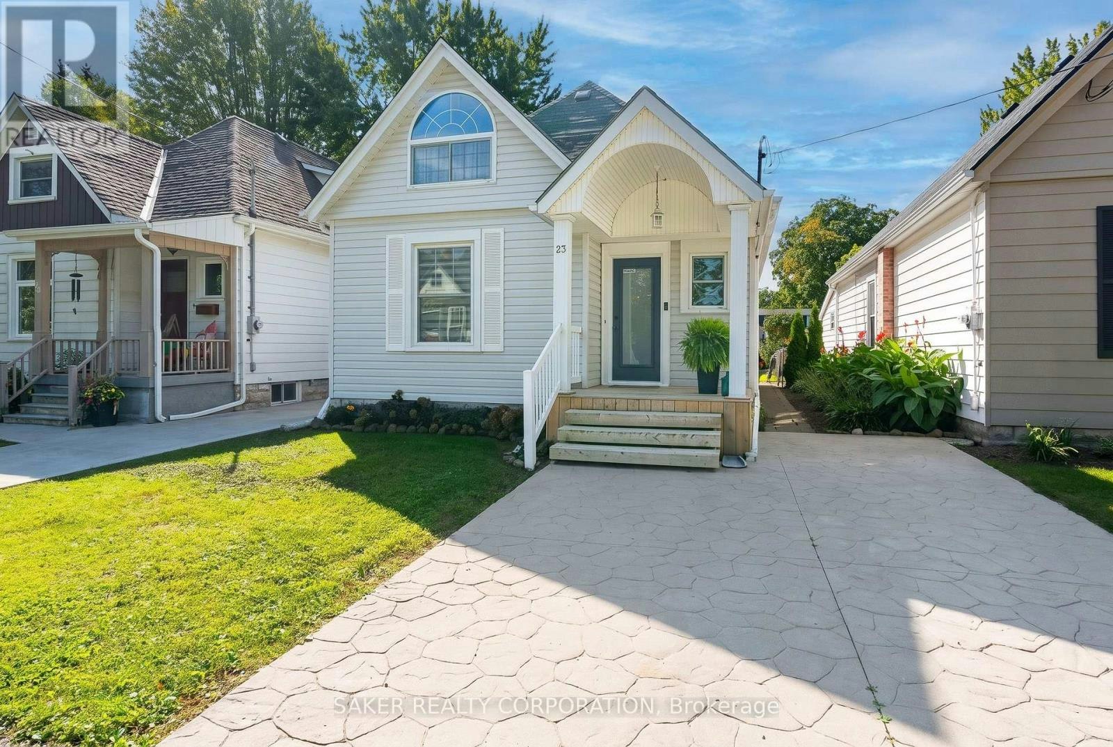 23 Maple Street, St. Thomas, ON, N5R 1Y8