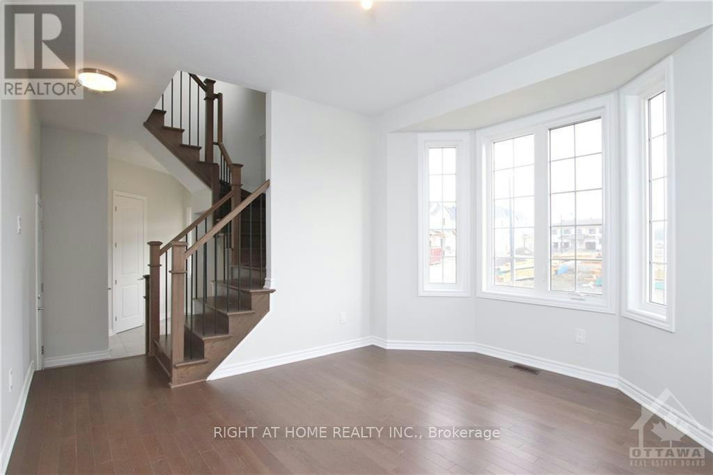 106 Mesa Drive, Ottawa, ON, K2J 6V9 - 11