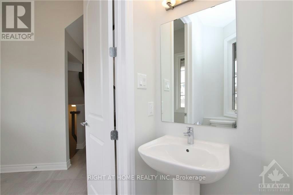 106 Mesa Drive, Ottawa, ON, K2J 6V9 - 10