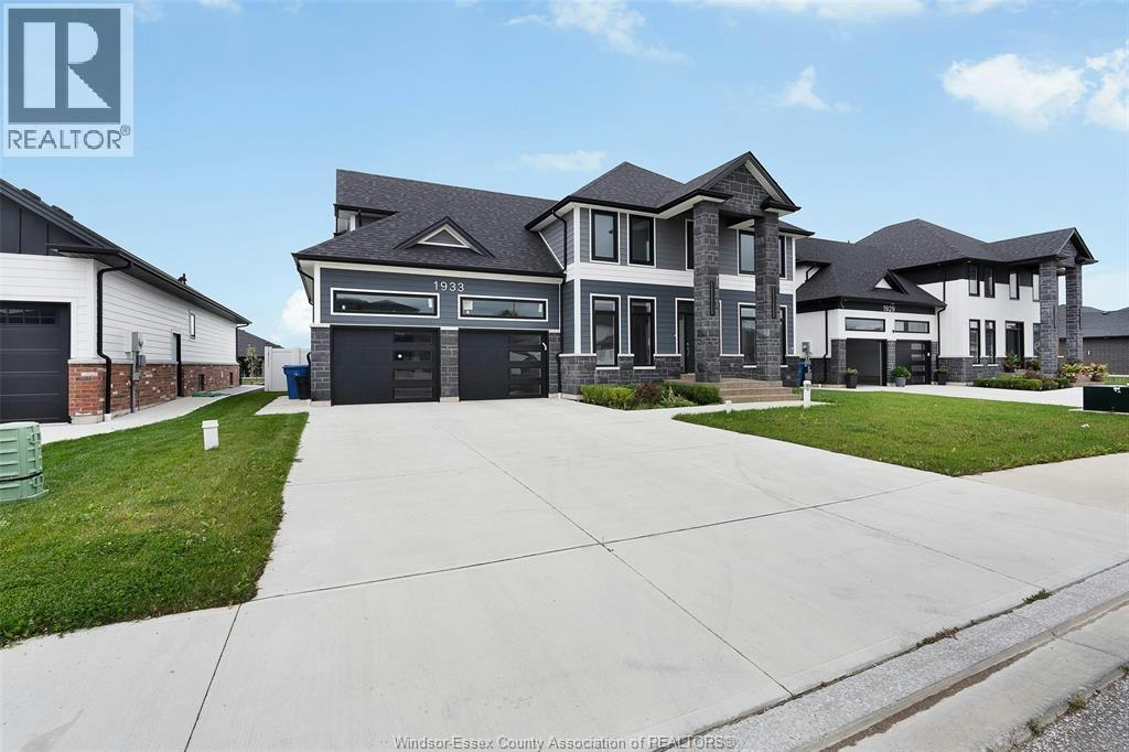 1933 Villa Canal Drive, Kingsville, ON, N9Y 0G5 - 2