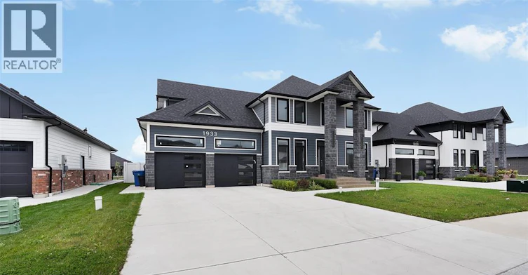 1933 Villa Canal Drive, Kingsville, ON, N9Y 0G5 - 2