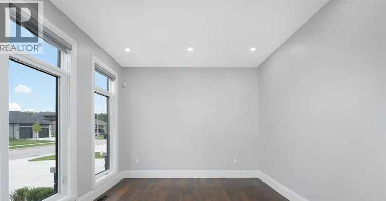 1933 Villa Canal Drive, Kingsville, ON, N9Y 0G5 - 24
