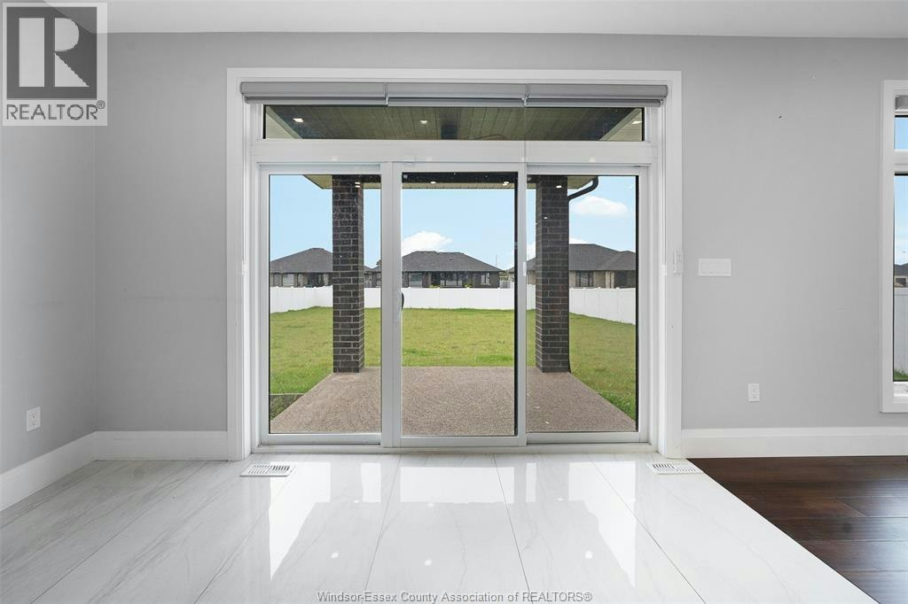 1933 Villa Canal Drive, Kingsville, ON, N9Y 0G5 - 17