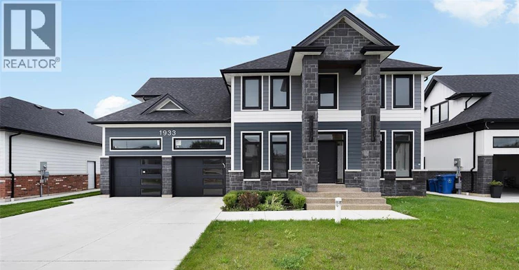 1933 Villa Canal Drive, Kingsville, ON, N9Y 0G5
