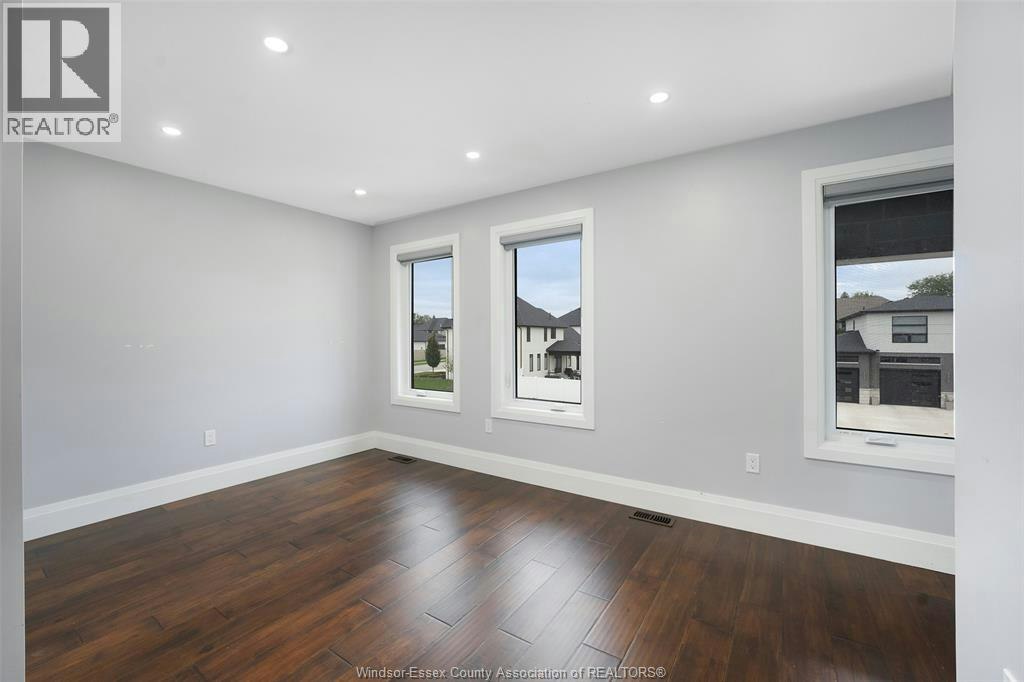 1933 Villa Canal Drive, Kingsville, ON, N9Y 0G5 - 35