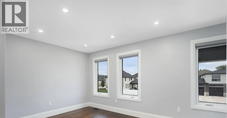 1933 Villa Canal Drive, Kingsville, ON, N9Y 0G5 - 35