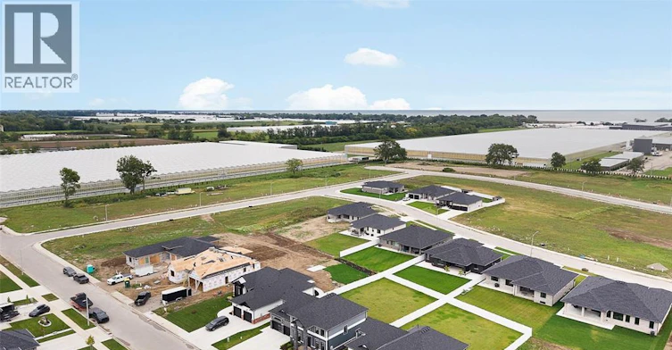 1933 Villa Canal Drive, Kingsville, ON, N9Y 0G5 - 42