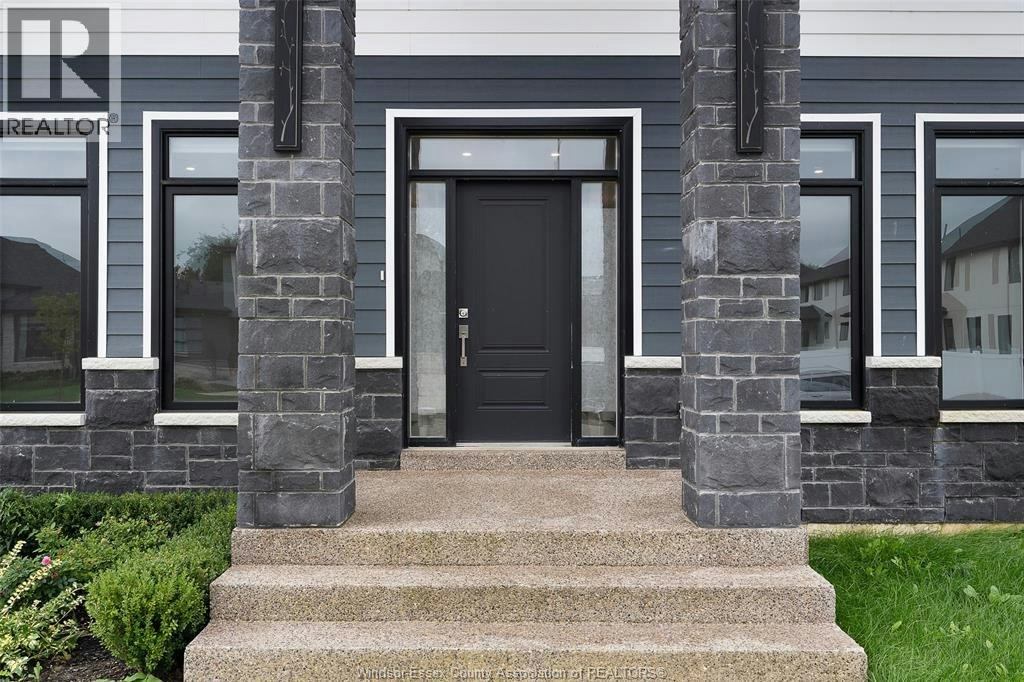 1933 Villa Canal Drive, Kingsville, ON, N9Y 0G5 - 4