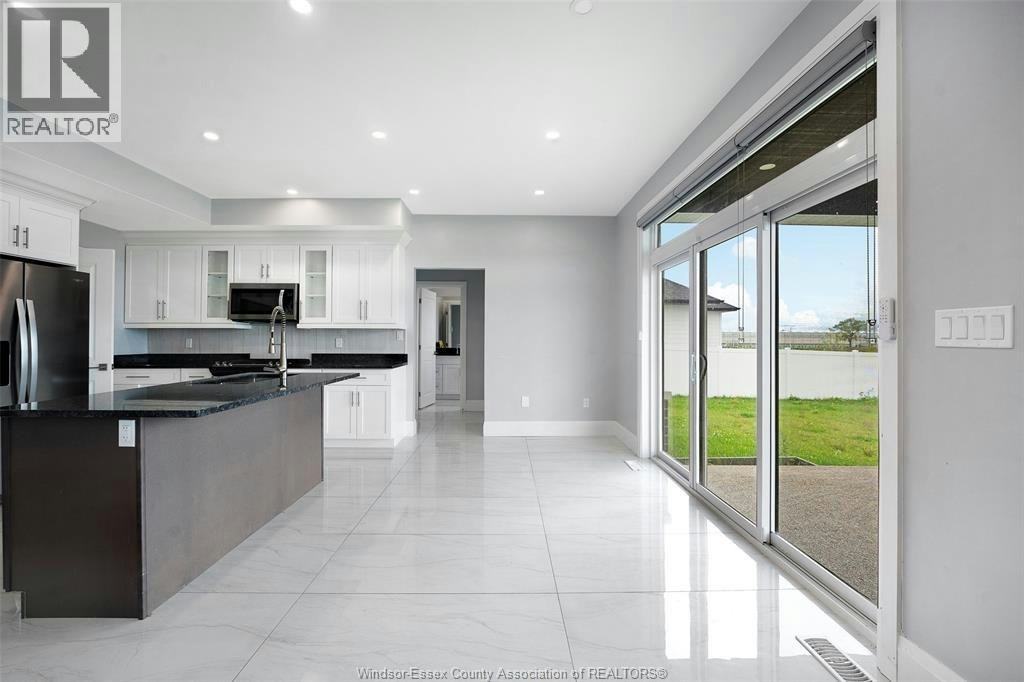 1933 Villa Canal Drive, Kingsville, ON, N9Y 0G5 - 15