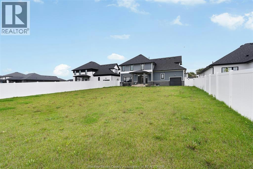 1933 Villa Canal Drive, Kingsville, ON, N9Y 0G5 - 6