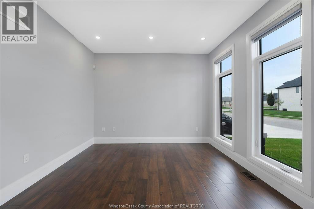 1933 Villa Canal Drive, Kingsville, ON, N9Y 0G5 - 23