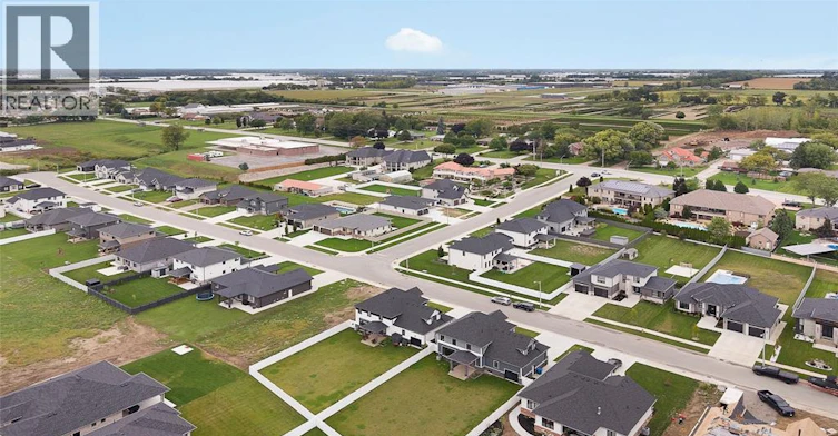 1933 Villa Canal Drive, Kingsville, ON, N9Y 0G5 - 45