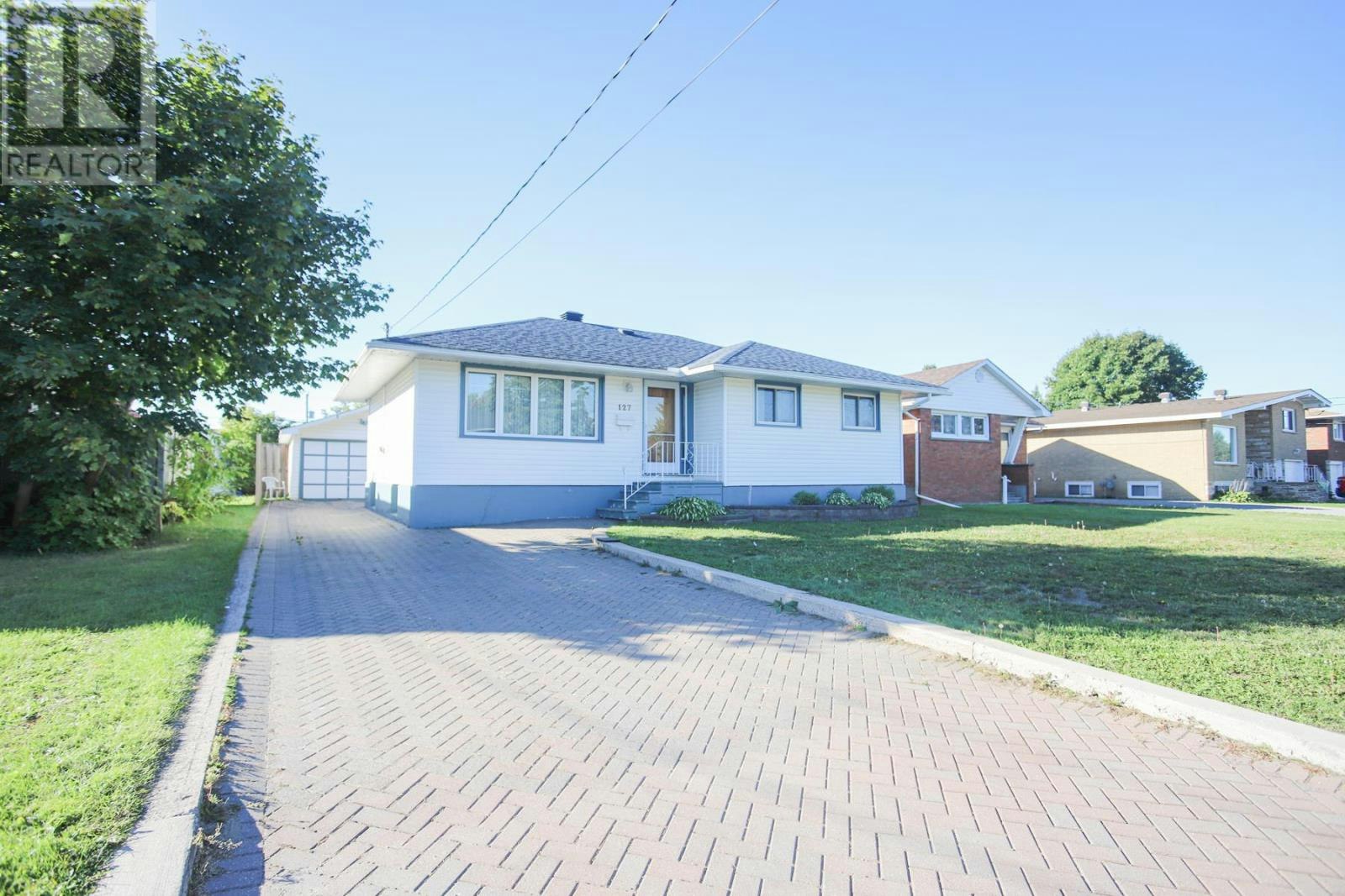 127 Ruth Street, Sault Ste. Marie, ON, P6C 2E8