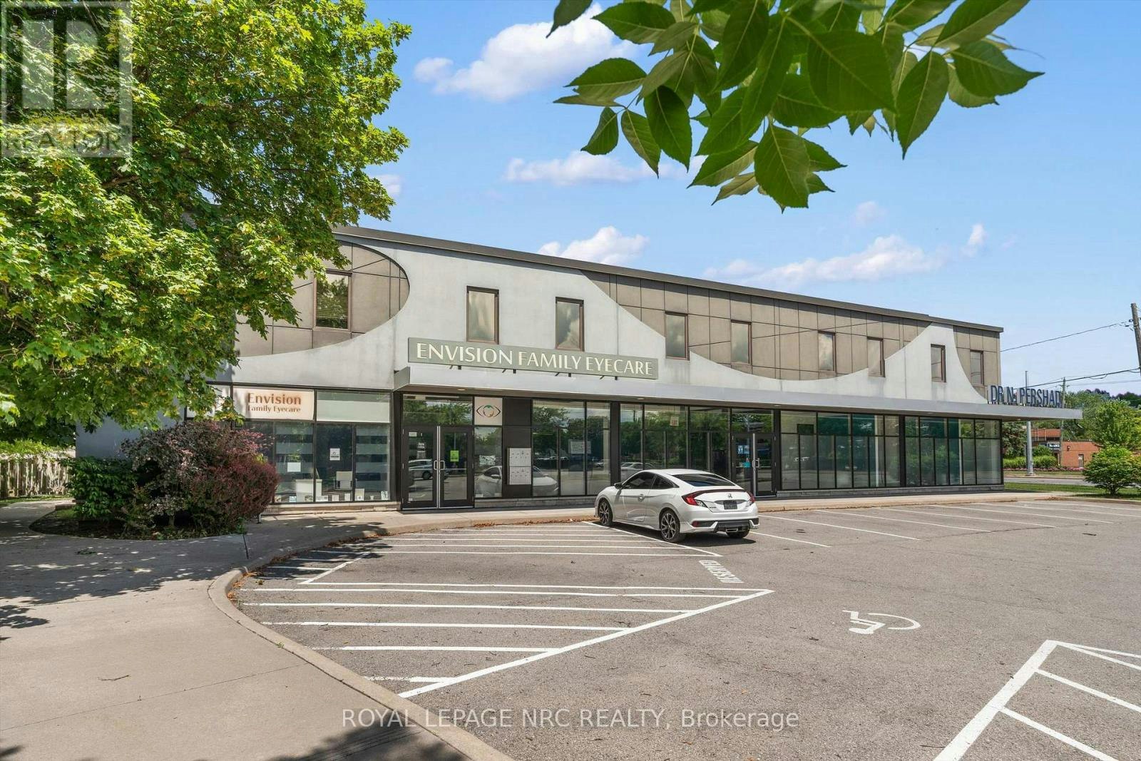 220-411 Lake Street, St. Catharines, ON, L2N 4H5 - 3