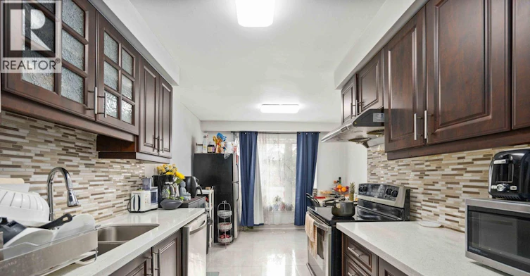 UPPER-3073 Ireson Court, Mississauga, ON, L4T 1N7 - 2