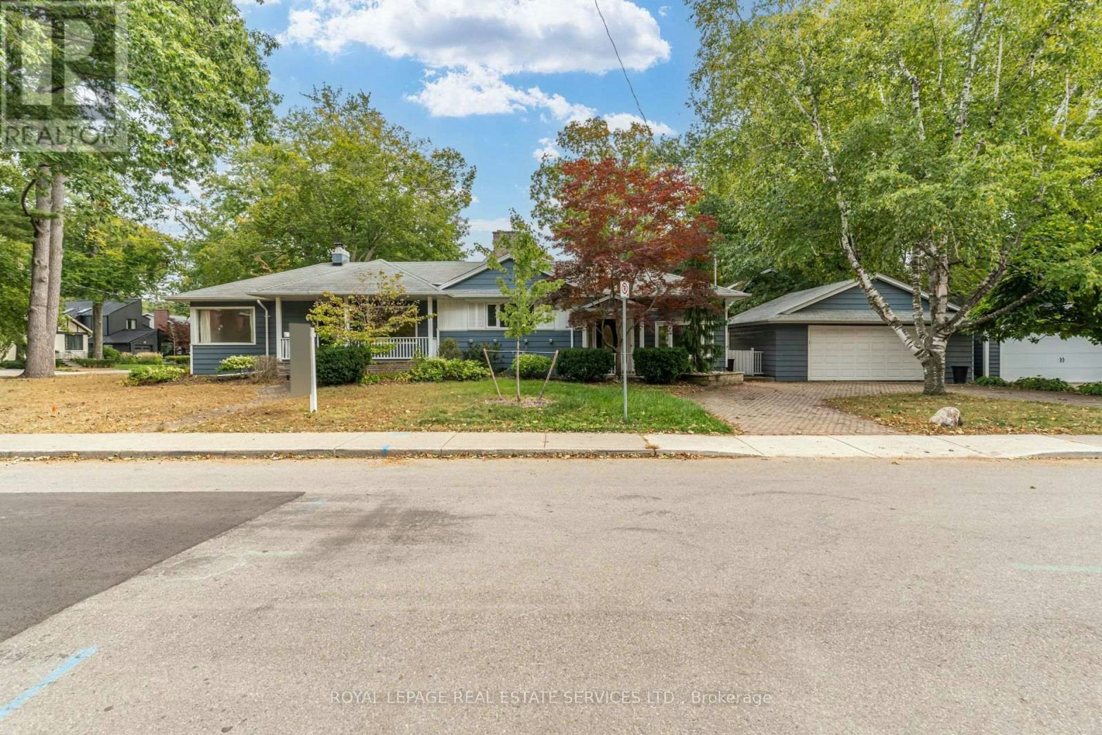374 Spruce Street, Oakville, ON, L6J 2H3