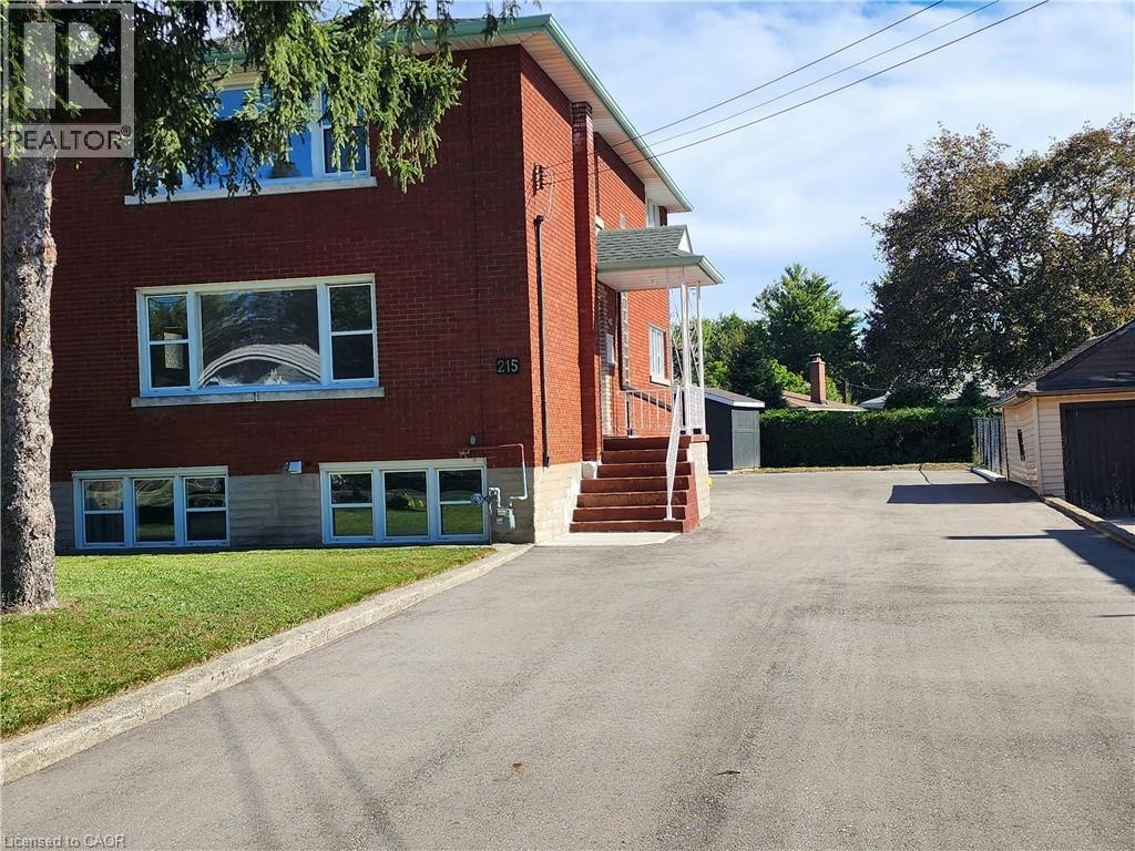 215 Belleview Avenue, Kitchener, ON, N2B 1G6