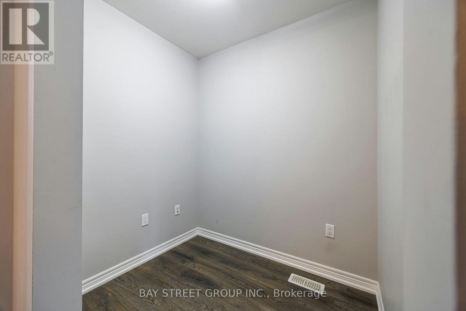 7752 Willey Street, Niagara Falls, ON, L2G 0H2 - 14