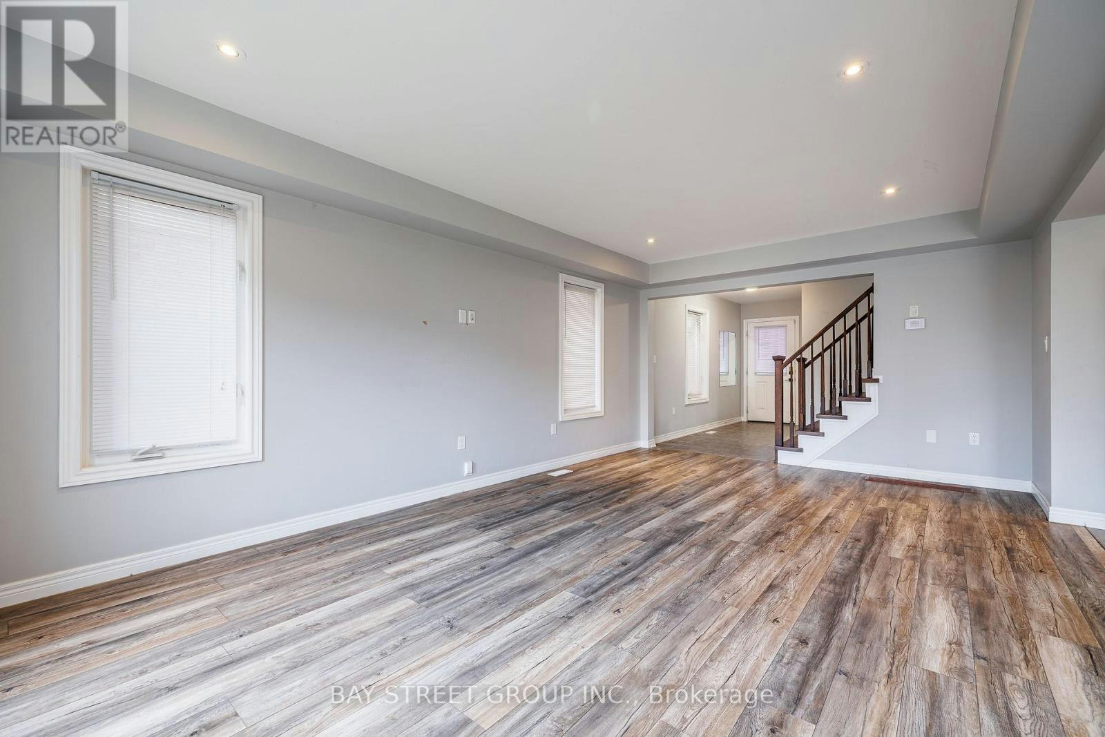 7752 Willey Street, Niagara Falls, ON, L2G 0H2 - 4