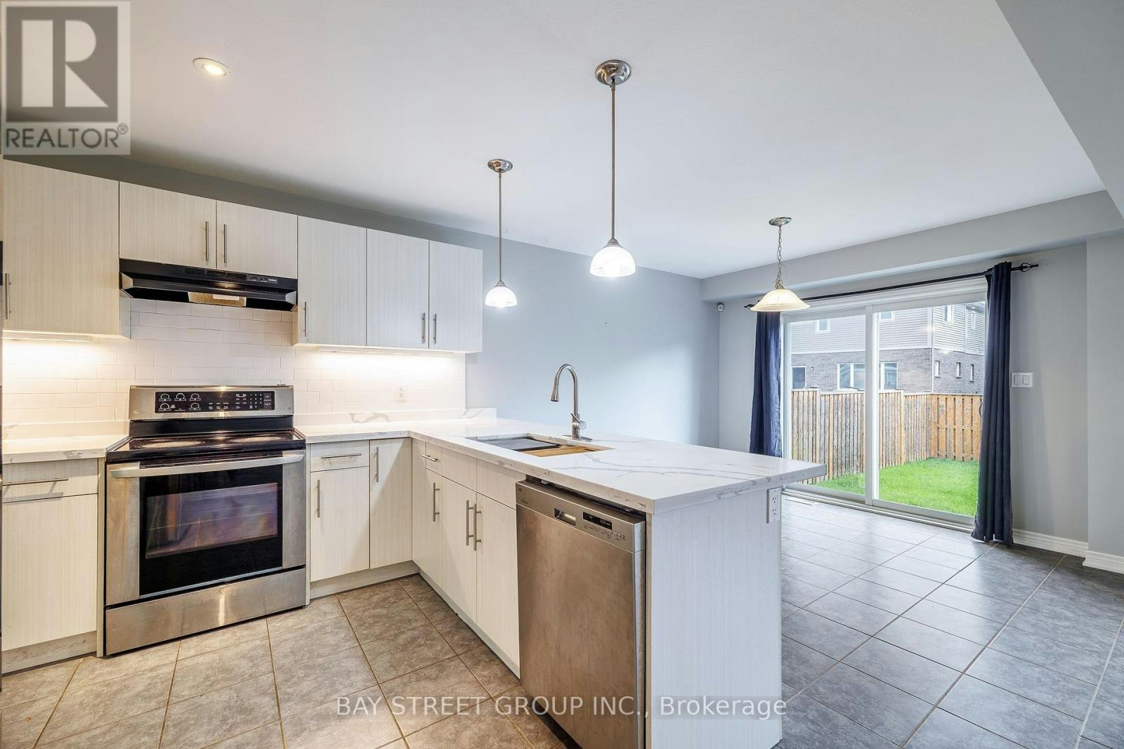 7752 Willey Street, Niagara Falls, ON, L2G 0H2 - 7