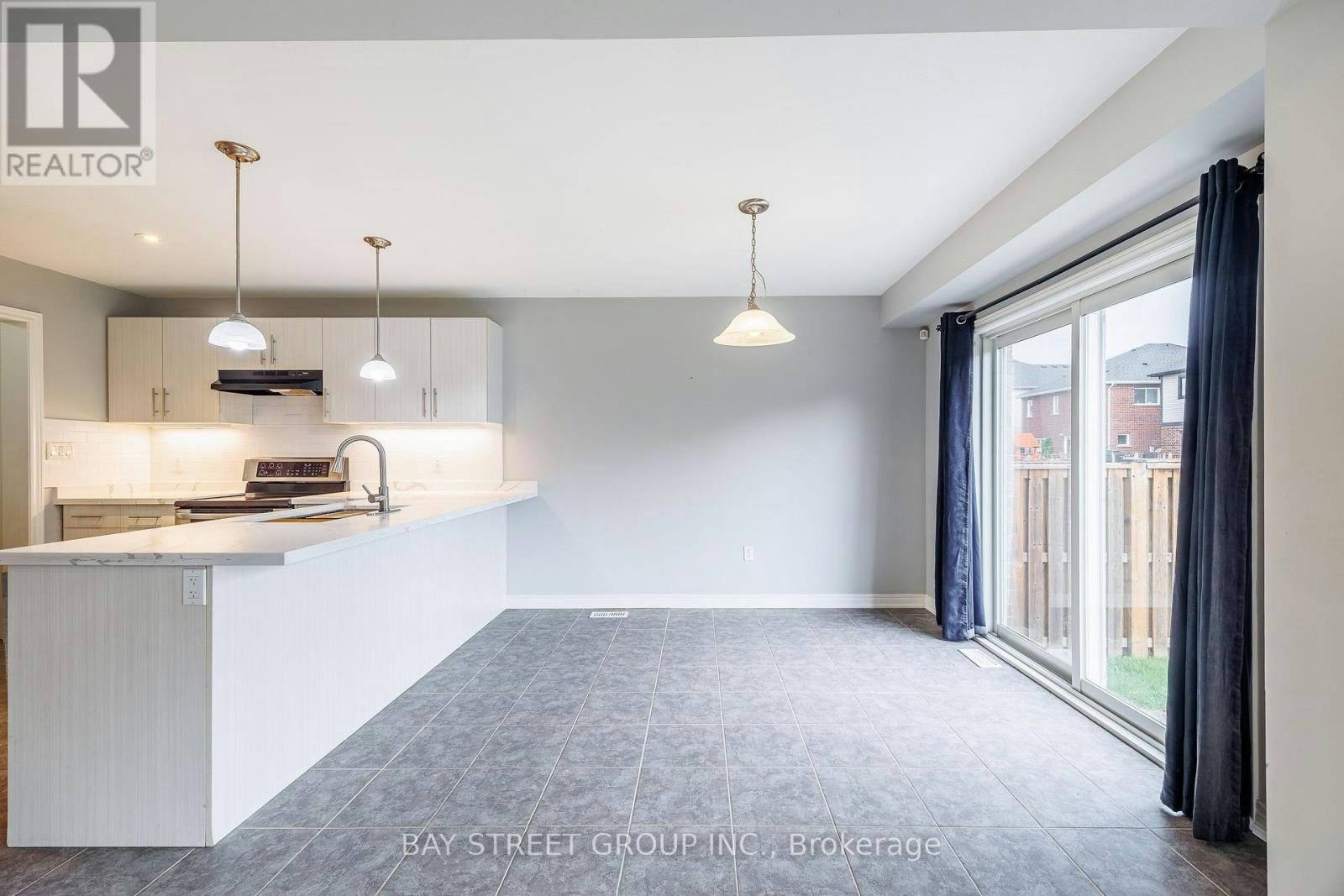 7752 Willey Street, Niagara Falls, ON, L2G 0H2 - 5