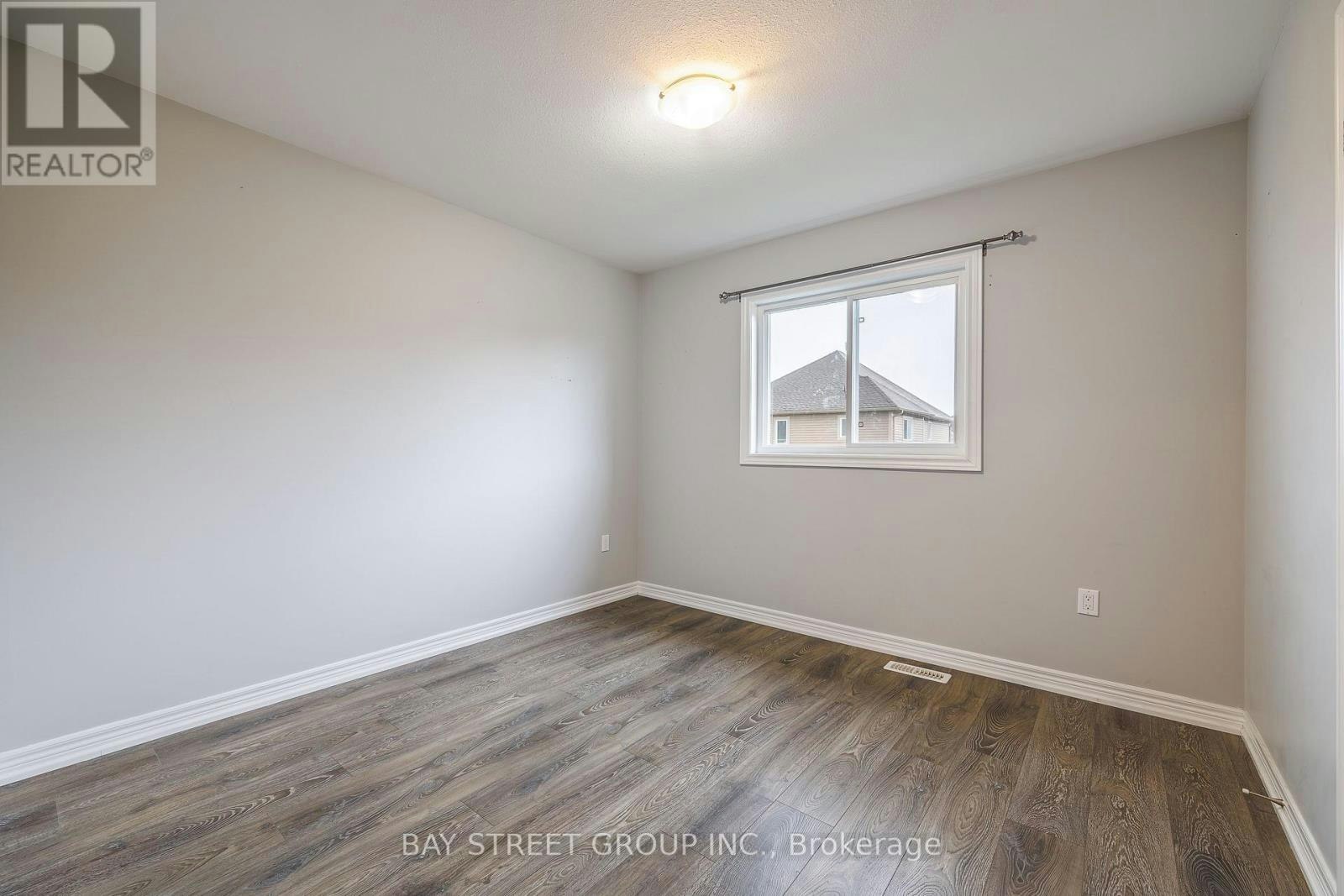 7752 Willey Street, Niagara Falls, ON, L2G 0H2 - 13