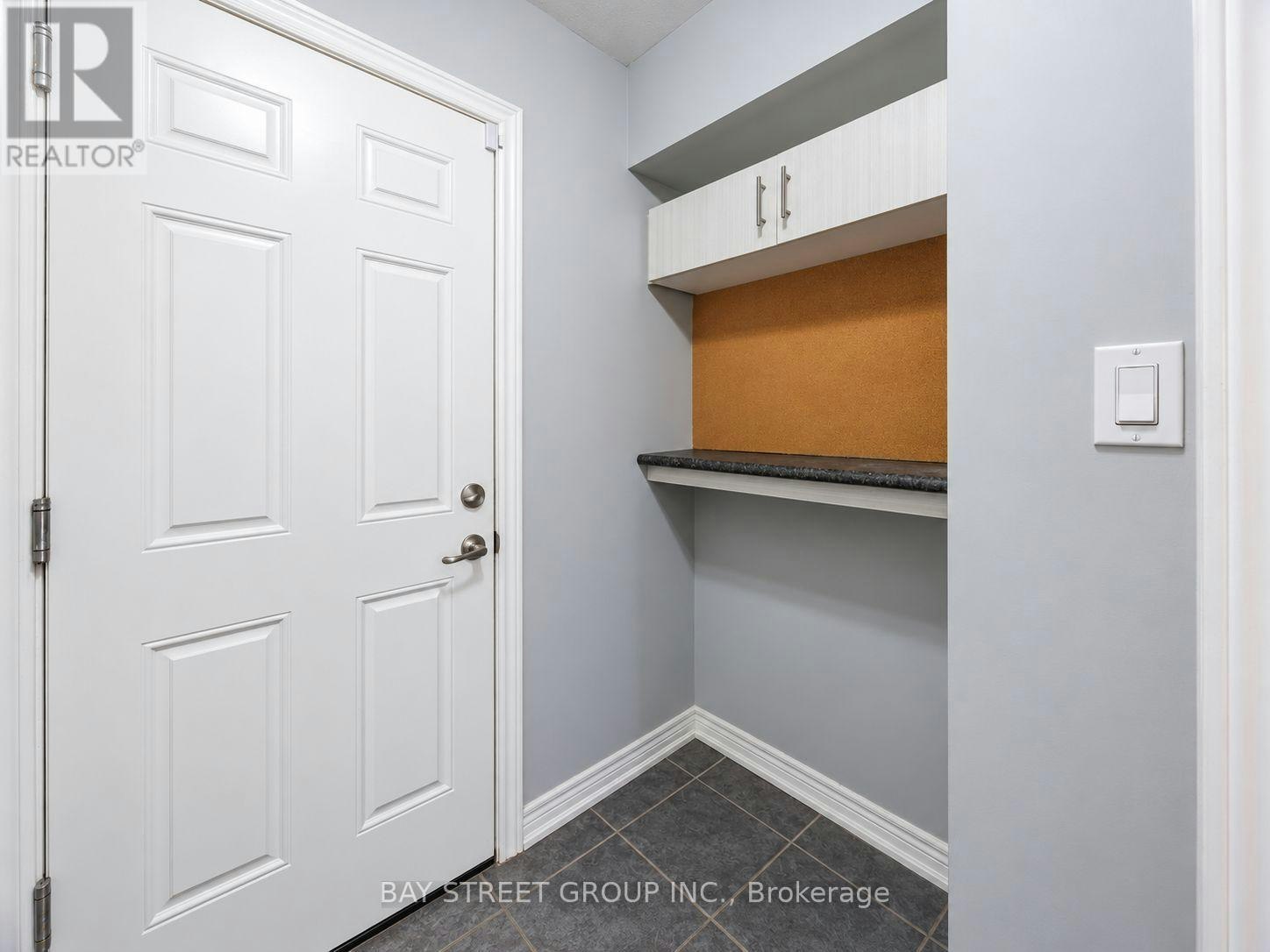 7752 Willey Street, Niagara Falls, ON, L2G 0H2 - 9