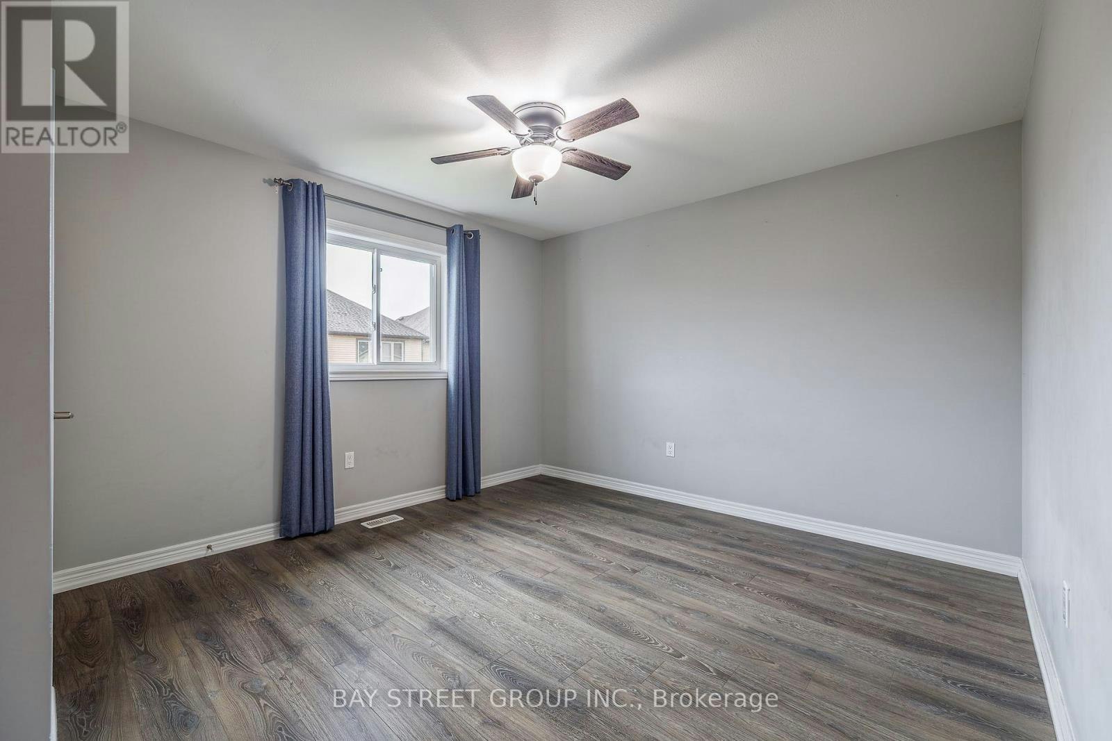 7752 Willey Street, Niagara Falls, ON, L2G 0H2 - 12