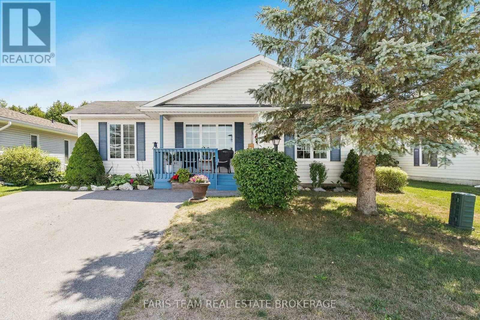 61 Pennsylvania Avenue, Wasaga Beach, ON, L9Z 3A8