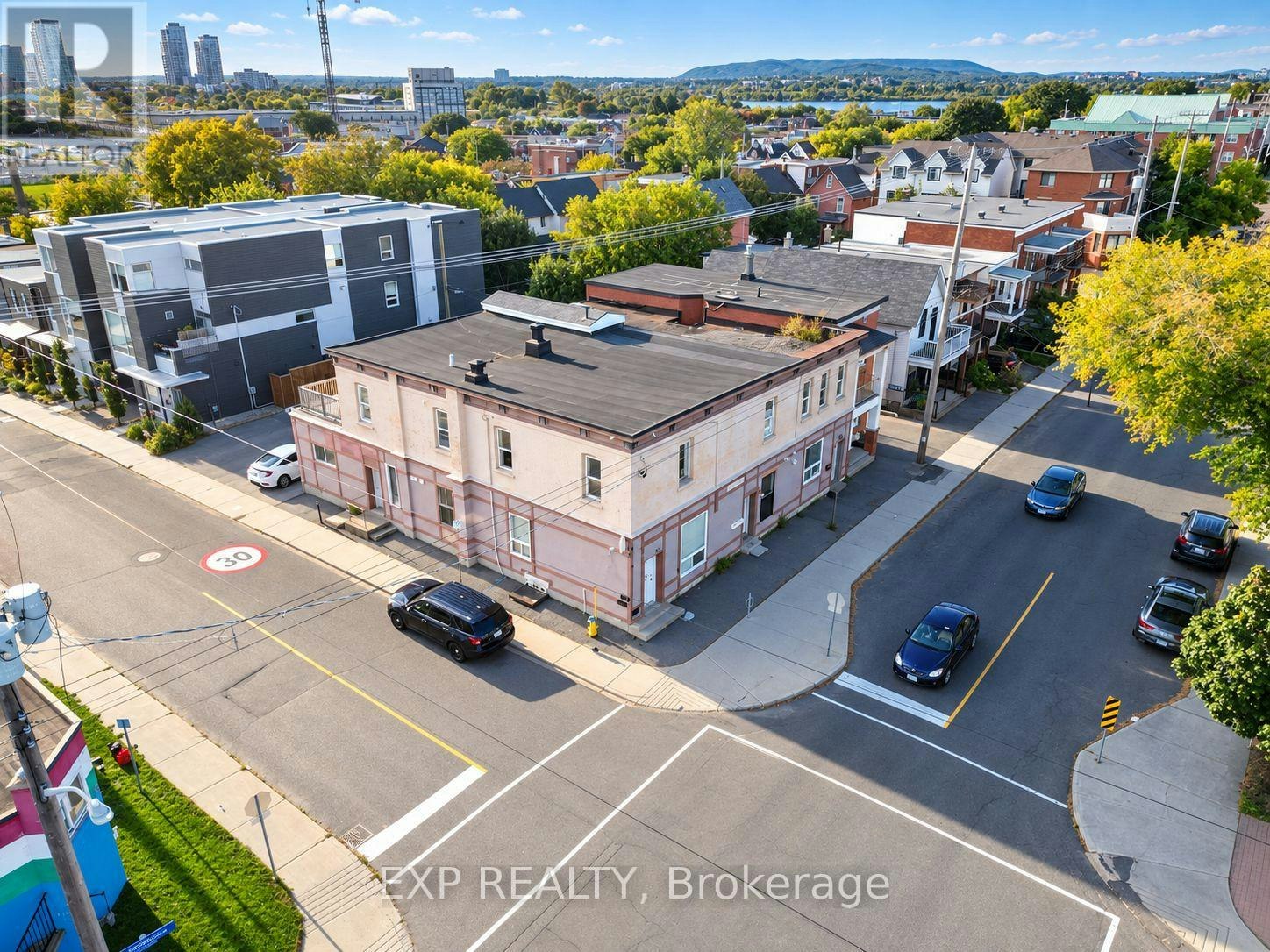 202 Rochester Street, Ottawa, ON, K1R 7M6