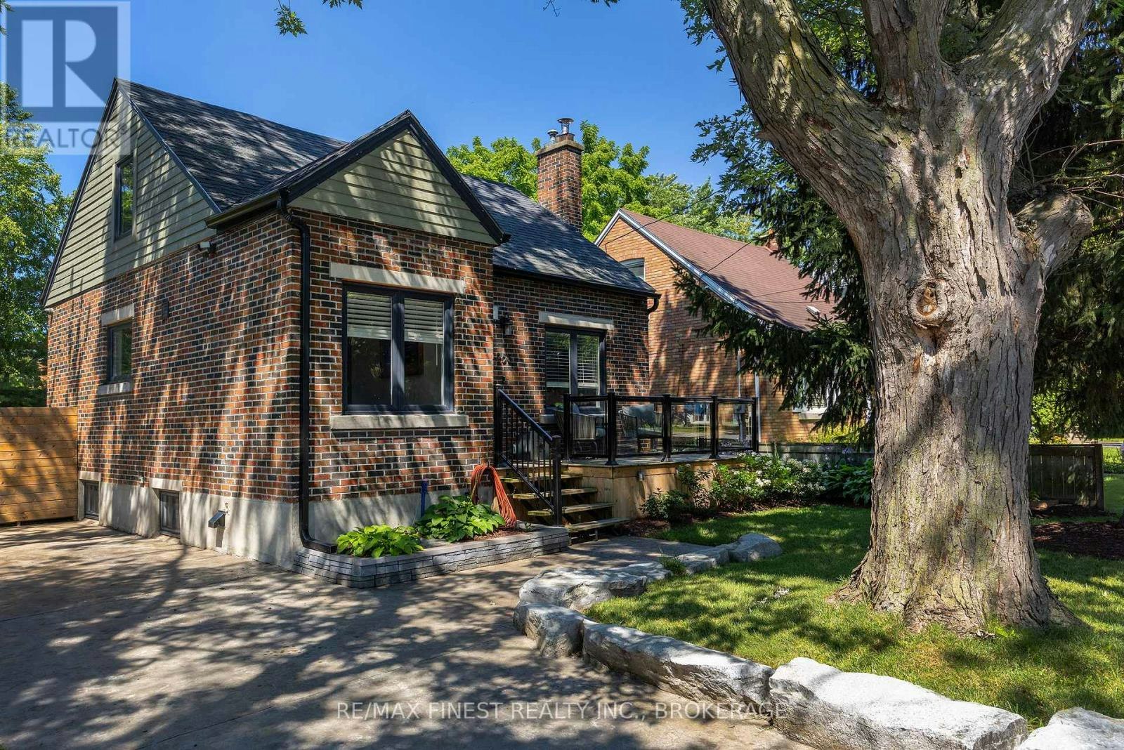258 College Street, Kingston, ON, K7L 4M2