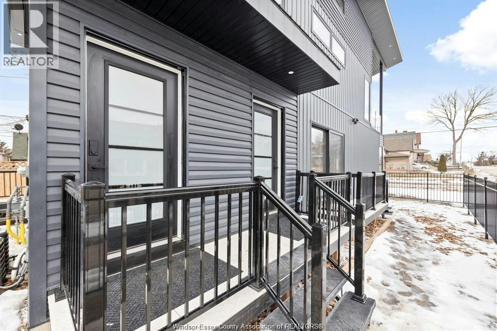 687 Assumption Street, Windsor, ON, N8A 3B5 - 2