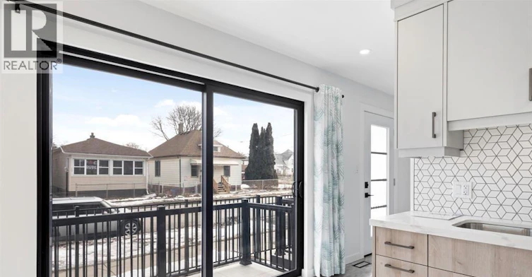 687 Assumption Street, Windsor, ON, N8A 3B5 - 4
