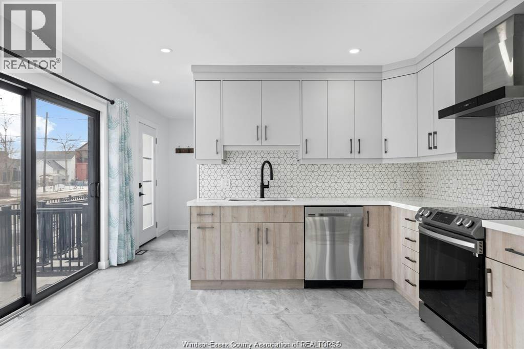 687 Assumption Street, Windsor, ON, N8A 3B5 - 6