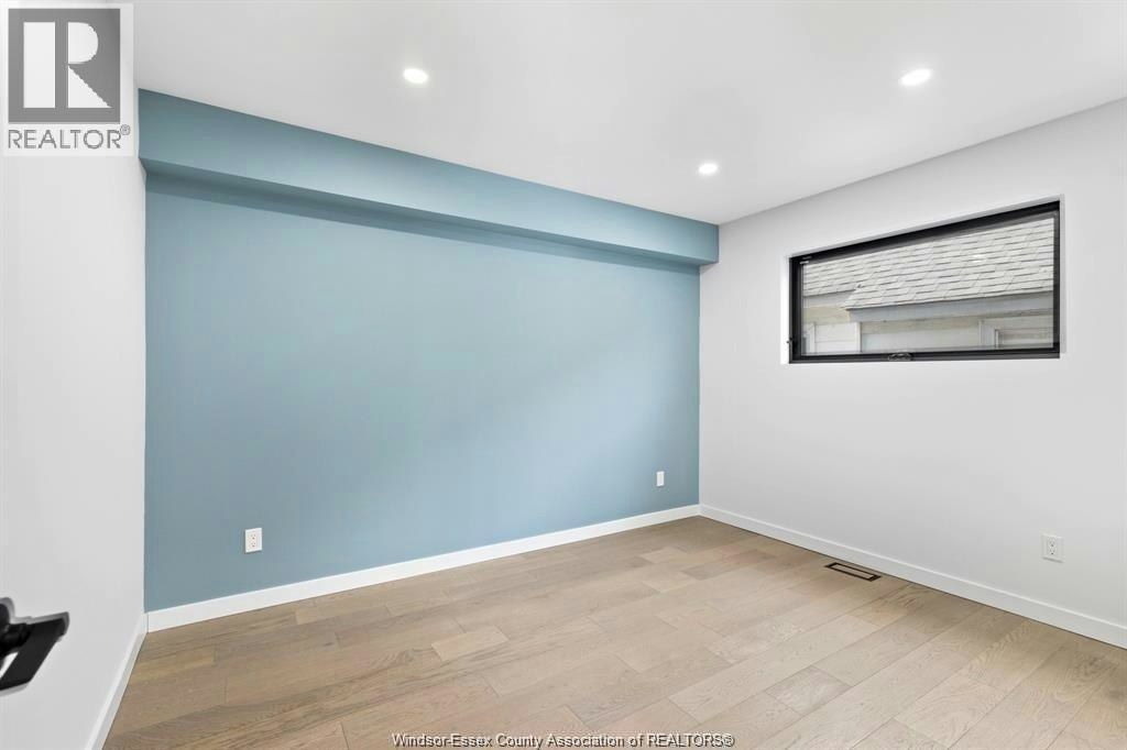 687 Assumption Street, Windsor, ON, N8A 3B5 - 13