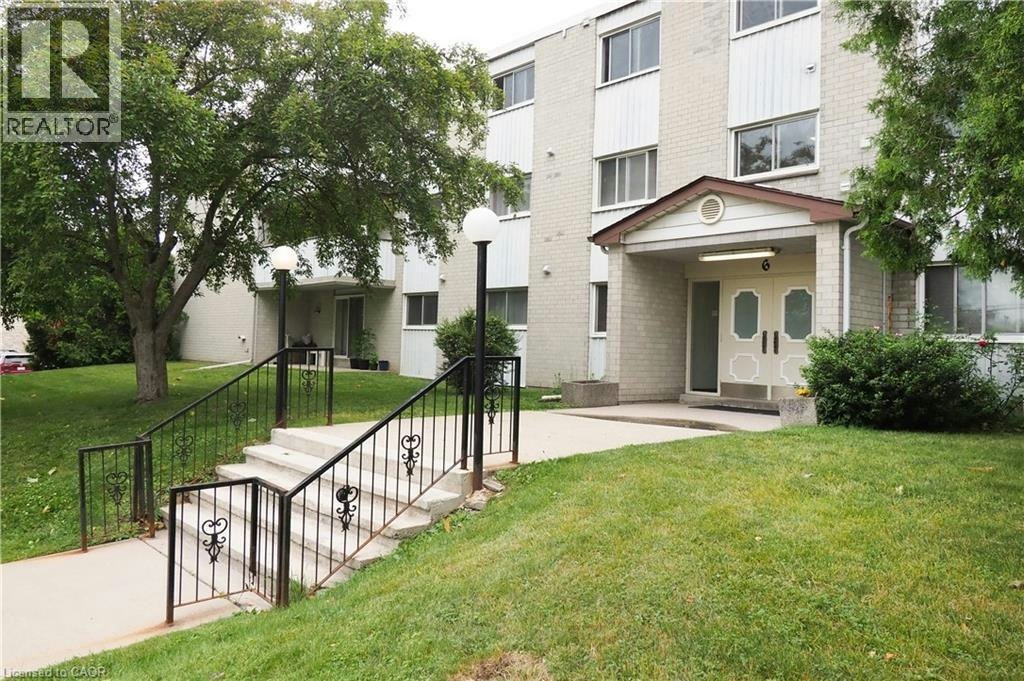 206-6 Walton Avenue, Kitchener, ON, N2C 2B5