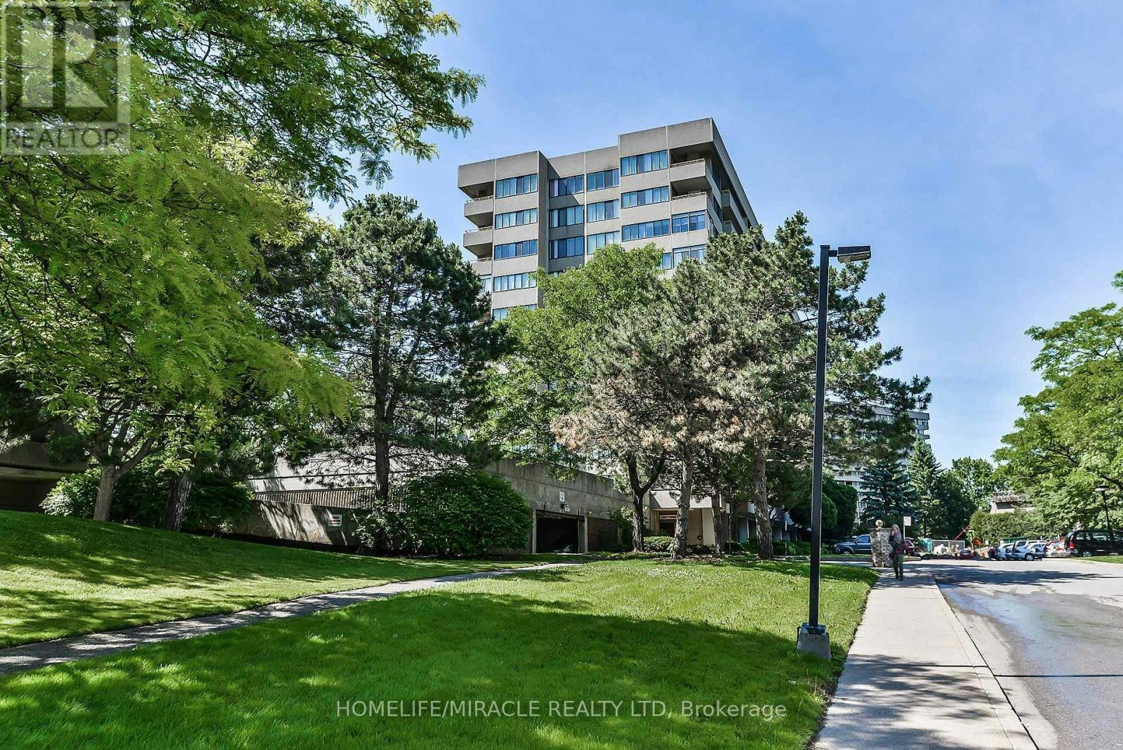 209-1320 Mississauga Valley Boulevard, Mississauga, ON, L5A 3S9