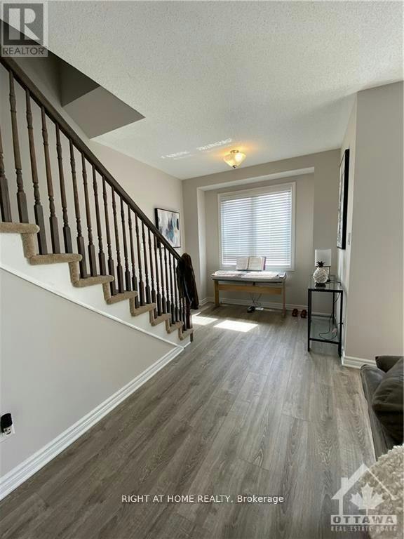 166 Pictou Crescent, Ottawa, ON, K2V 0R2 - 8
