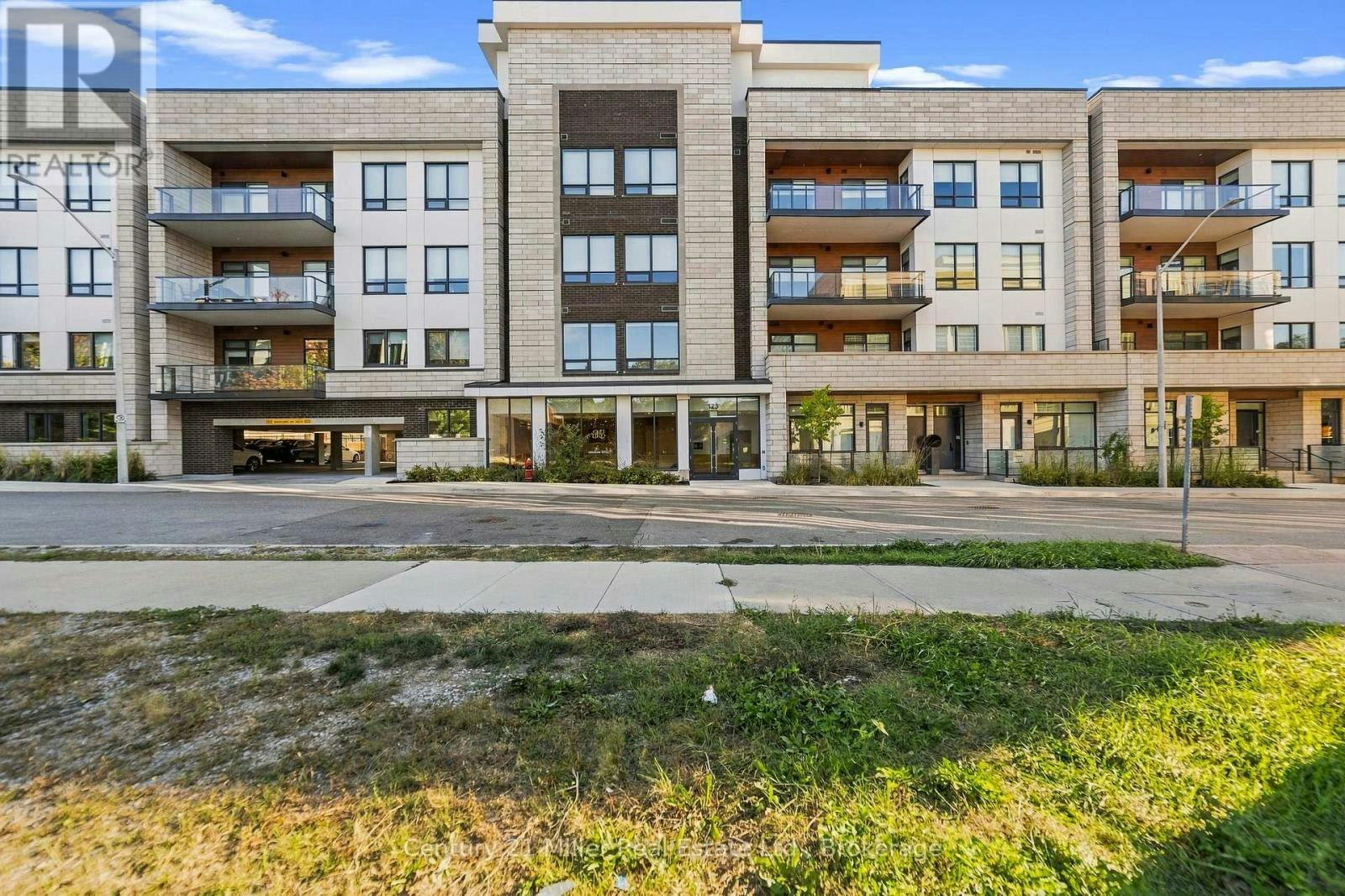 123 Maurice Drive, Oakville, ON, L6K 2W6
