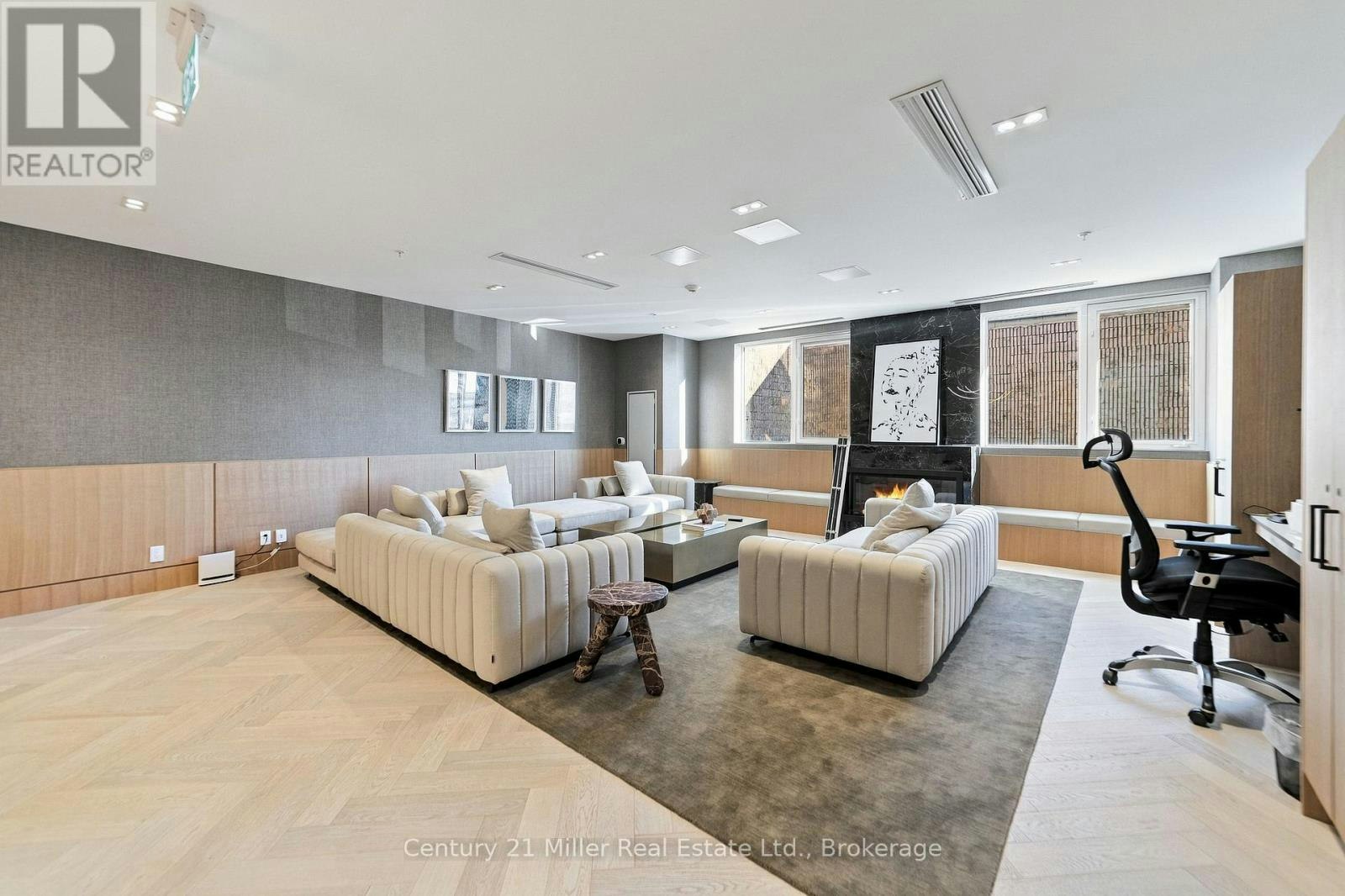 123 Maurice Drive, Oakville, ON, L6K 2W6 - 6