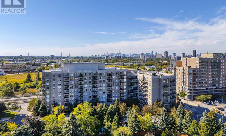 107-1720 Eglinton Avenue E