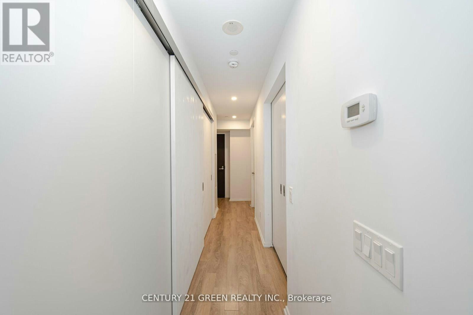1503-197 Yonge Street, Toronto, ON, M5B 0C4 - 9