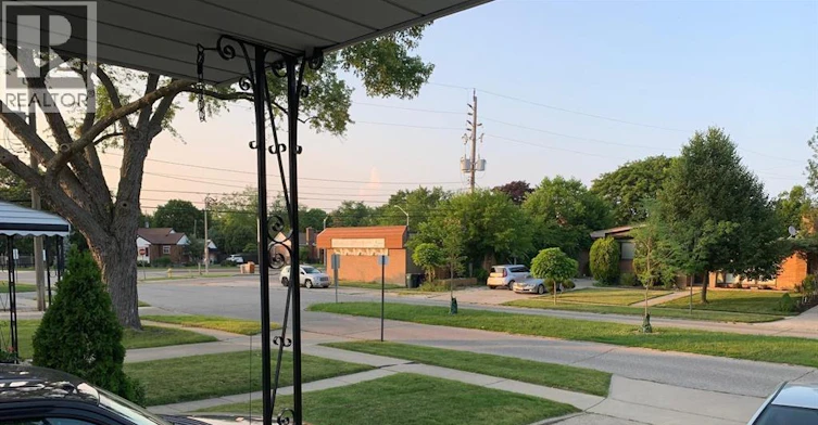 LOWER-835 Isabelle, Windsor, ON, N8S 3A9 - 3