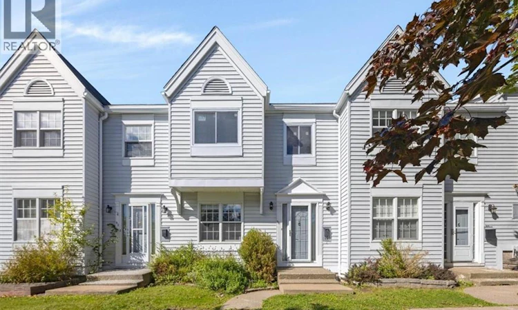 90 Brentwood Crescent