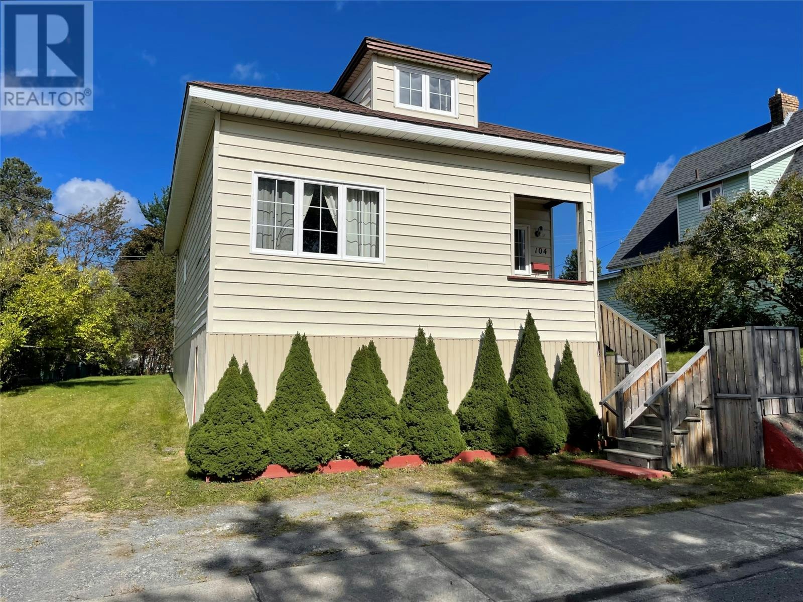 104 Lincoln Road, Grand Falls-Windsor, NL, A2A 1N5