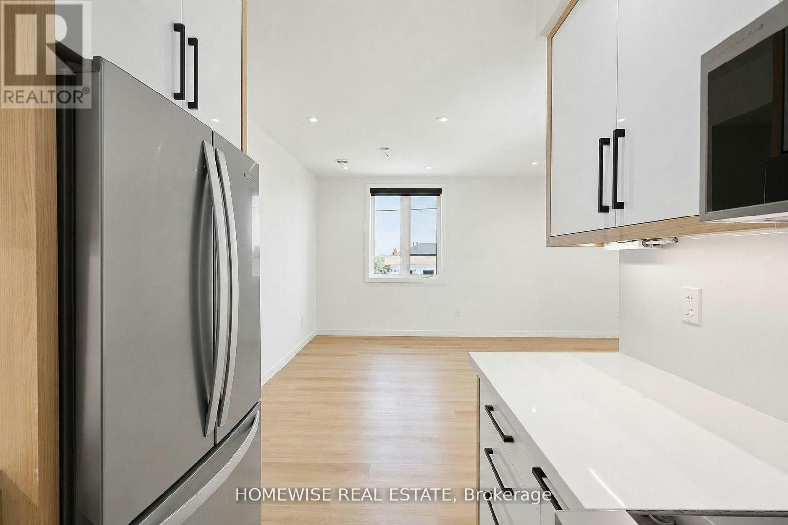 4-159 Locksley Avenue, Toronto, ON, M6B 3N6 - 5